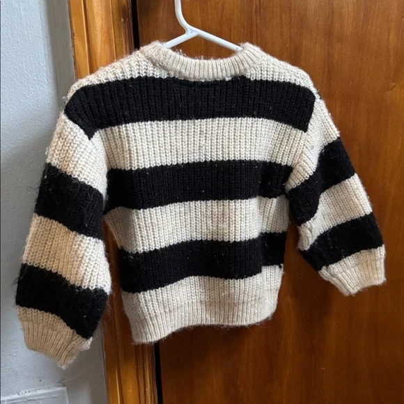 Zara Striped Black and White Sweater - Picture 4 of 5